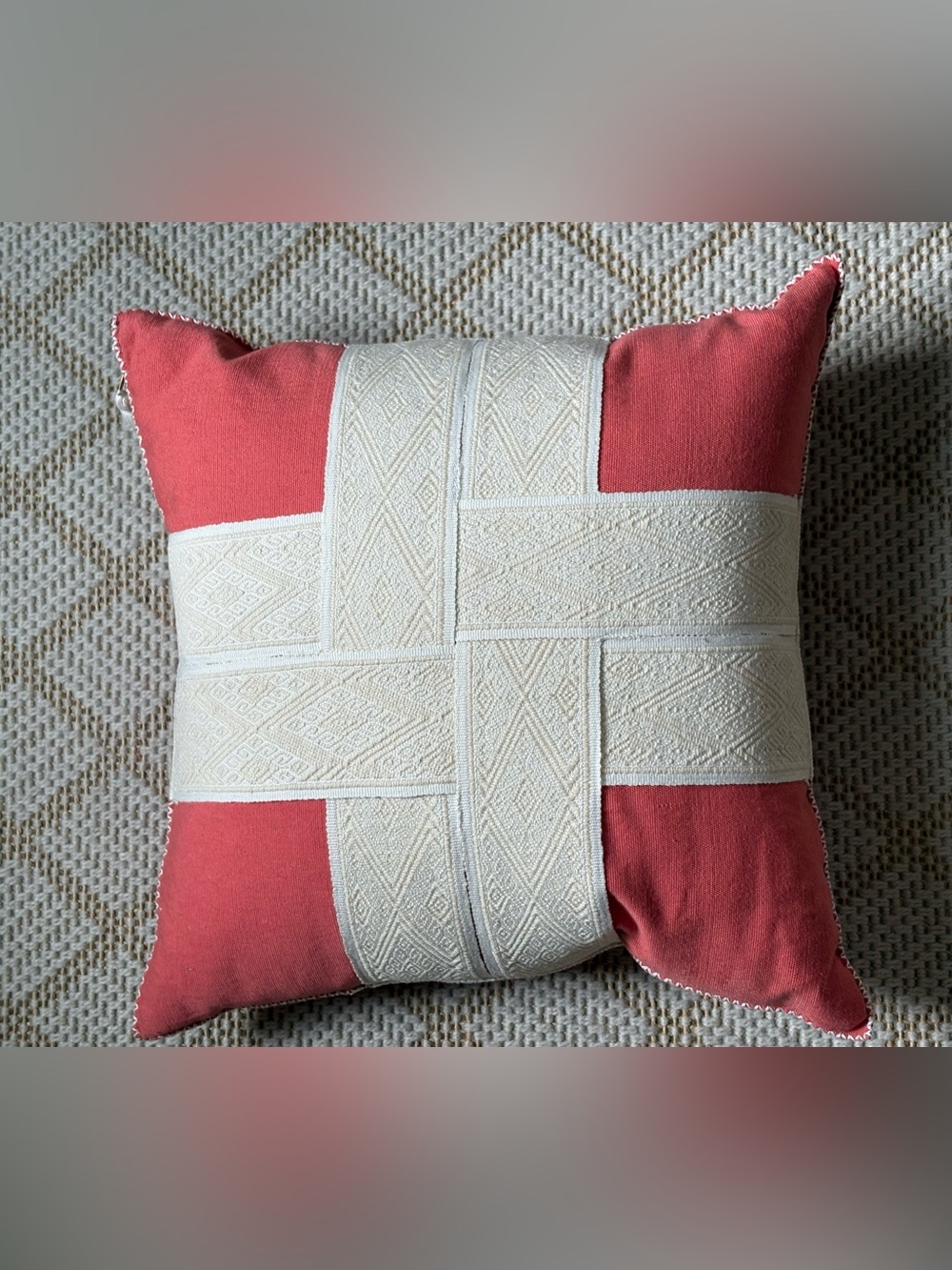BEAUTIFUL LIKE NEW ALEGRIA HOME DOWN FILLED PILLOW